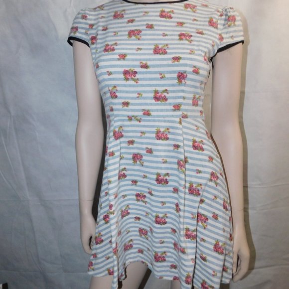cuty dress xsmall - Picture 4 of 4